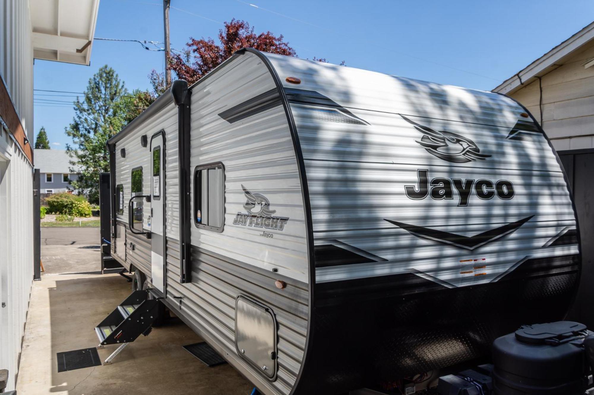 Chic Rv Retreat, Stunning Yard In Roseburg Hotell Exteriör bild